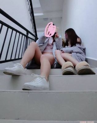 打烊后仅剩二人的沙龙_超清免费观看超清